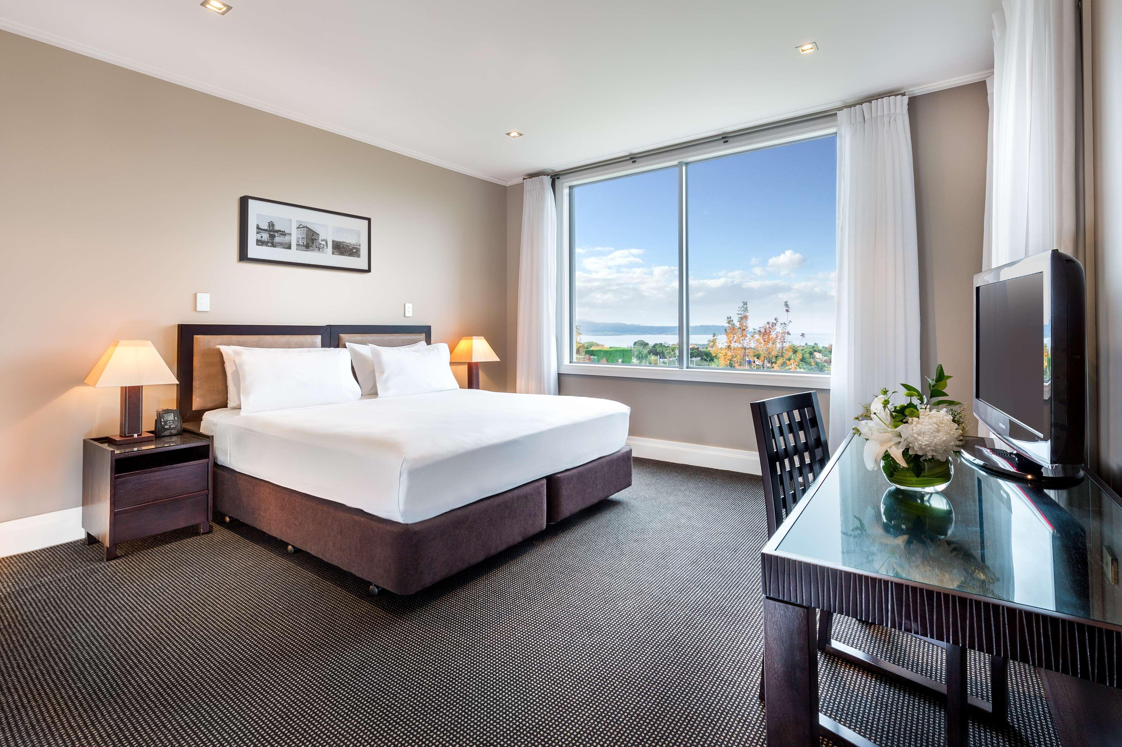 Hilton Lake Taupo Exterior foto