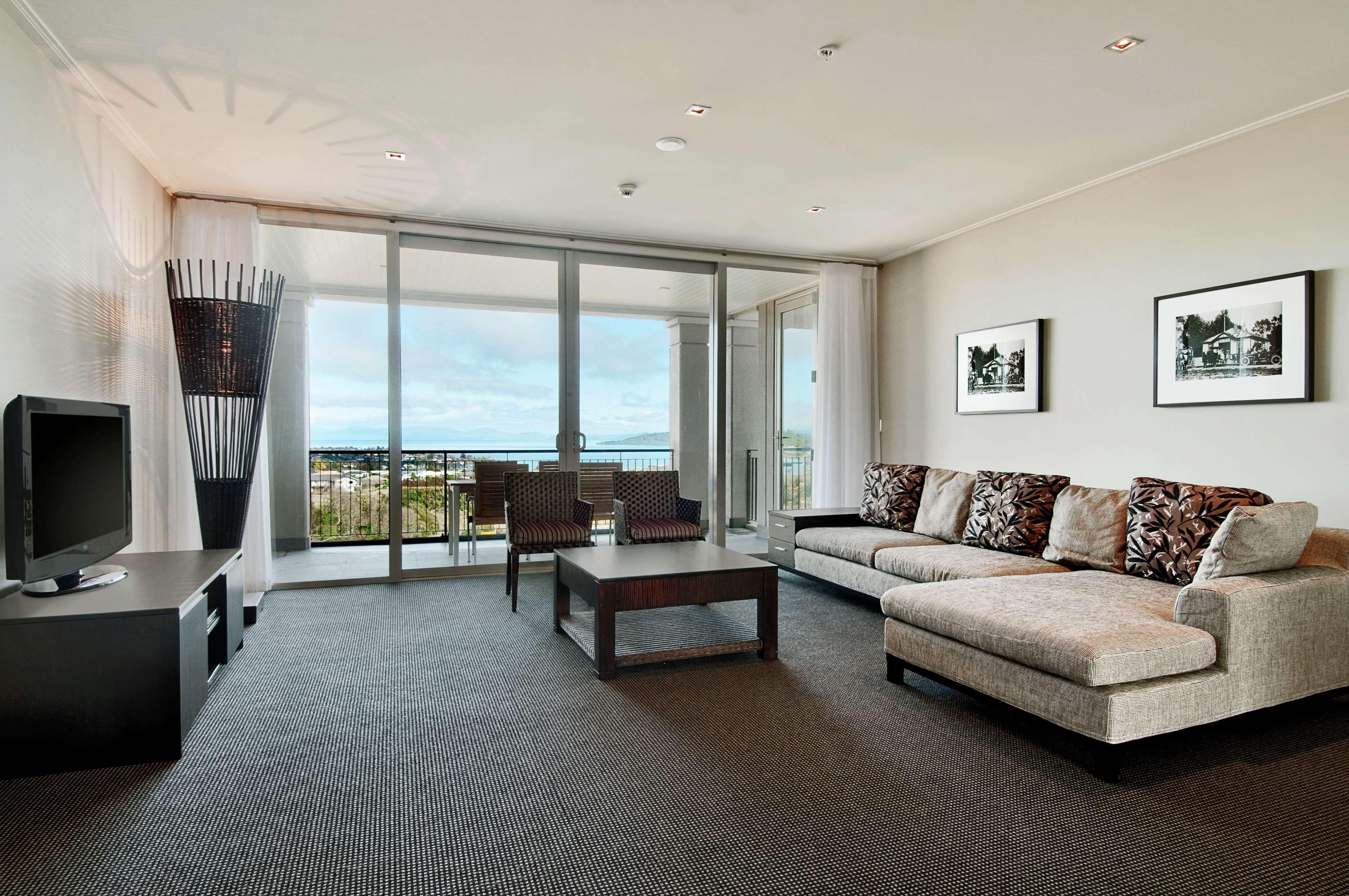 Hilton Lake Taupo Exterior foto