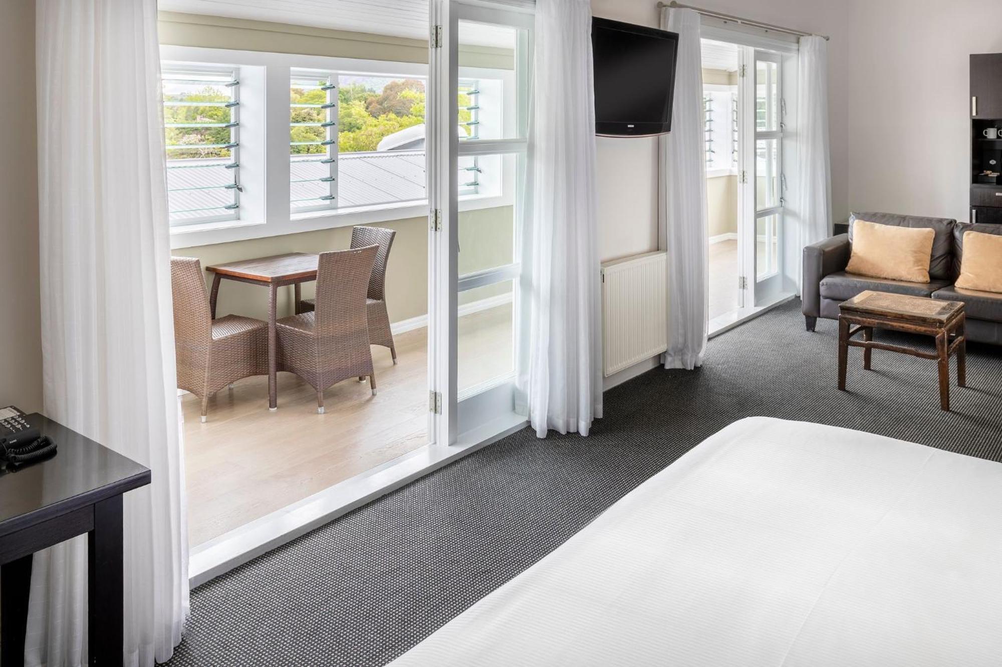Hilton Lake Taupo Exterior foto