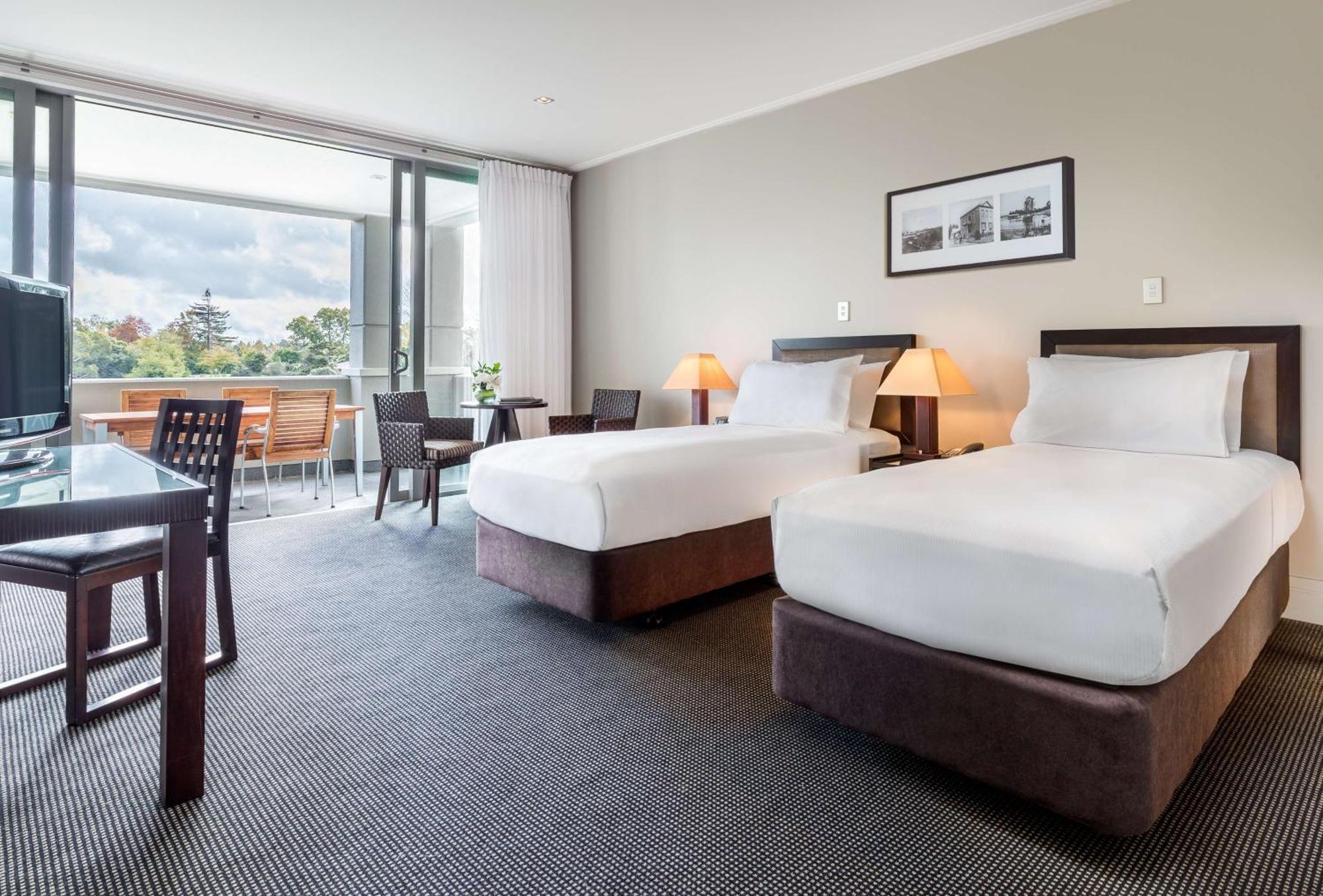 Hilton Lake Taupo Exterior foto