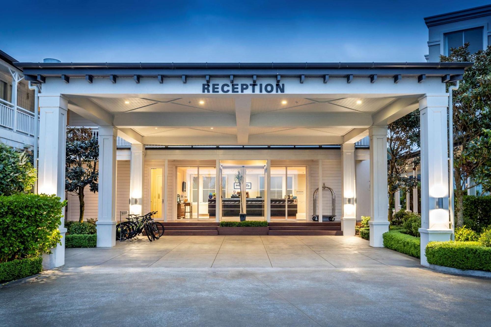 Hilton Lake Taupo Exterior foto