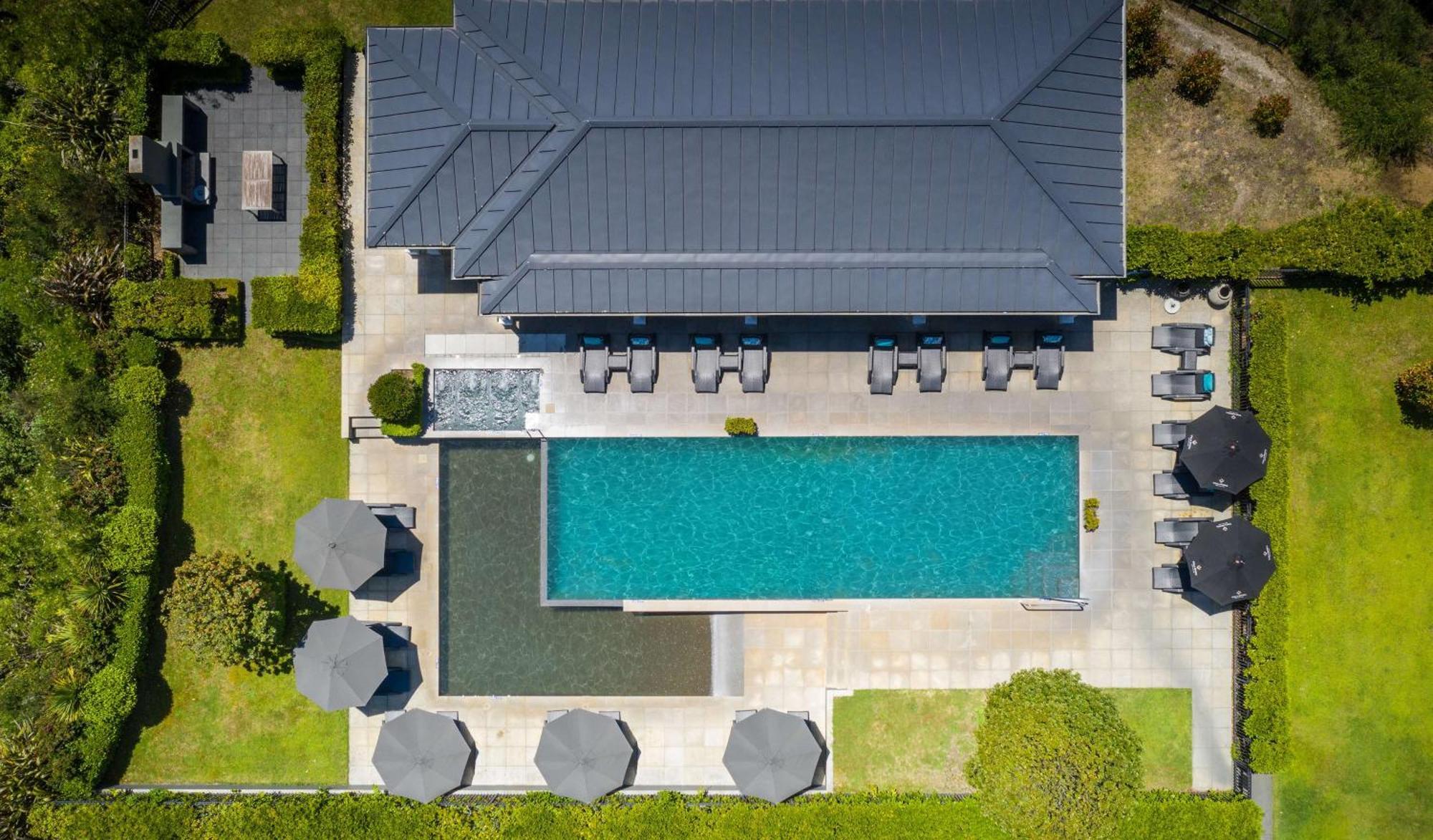 Hilton Lake Taupo Exterior foto